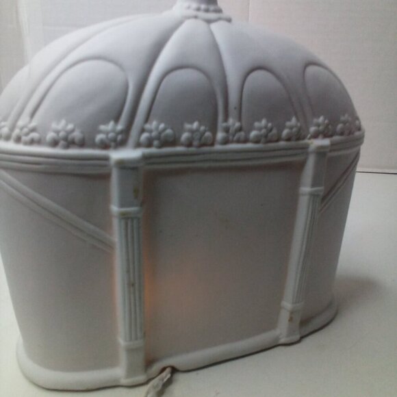 Vintage Porcelain Ceramic Nativity Scene Light Up White Christmas 8" - Picture 9 of 13